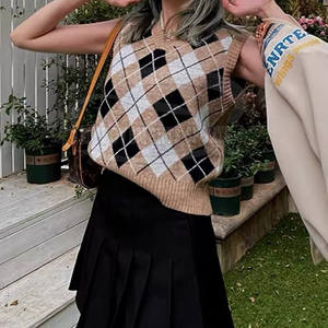 Chaleco de punto recortado para mujer, hecho a medida para uso en exteriores, nuevo estilo, MOQ bajo, Chaleco de punto recortado para mujer - Product Image 3