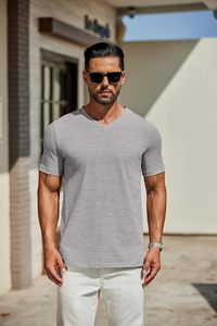 Camiseta con cuello en V para hombre, informal, de algodón, manga corta, cómoda, ligera, tela transpirable, corte regular, ropa de calle de verano - Product Image 2