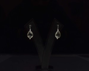 Pendientes de Plata de Ley 925 con Gema de Amatista Natural en Forma de Pera - Product Image 2