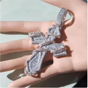 Colgante de cruz de moissanita de alta calidad, joyería de moda hip hop para hombres y mujeres, ideal para fiestas y celebraciones. - Product Image 6