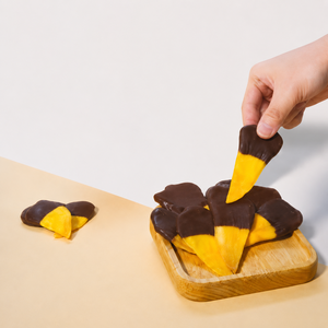 Mango Seco Bañado en Chocolate, Snack Tropical Saludable, Fabricante y Exportador - Product Image 1