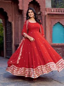 <b>Red</b> Traditional Indian Wedding <b>Lehenga</b> Choli With Embroidered Dupatta Women's Floor Length Ethnic Dress - Product Image 3