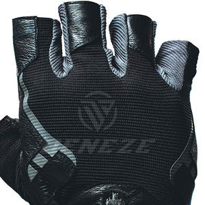 Gants de musculation au design unique et de bonne qualité, best-sellers fabriqués au Pakistan, en vente. - Product Image 4