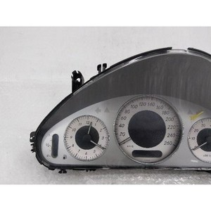 ชุดหน้าปัดรถยนต์ E-class ปี 2001-2006 มือสอง ของแท้ รหัสอะไหล่ A2115402547 - Product Image 3