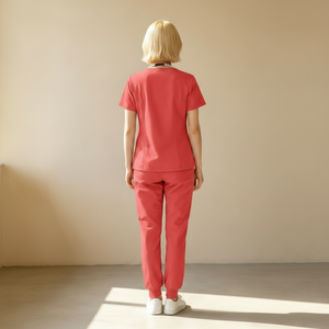 Nouvelle Arrivée 2026 – Blouses Médicales Personnalisées Haute Performance Anti-Plis et Anti-Microbien – Uniformes de Soins de Santé en Gros - Product Image 3