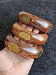 Bracelets en bois élégants et durables, faits à la main, en bois naturel, finition artisanale, incrustation de copeaux de laiton, logo artistique, collection de bijoux pour usage quotidien, artisanat - Product Image 1