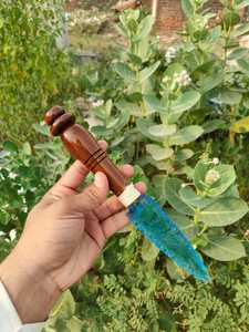 Couteau à pointe de flèche en verre bleu aqua de 10 pouces avec manche en bois, pointe de lance artisanale en obsidienne, objet de collection artistique - Product Image 3