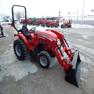 Tractor subcompacto Massey Ferguson 1840E, maquinaria agrícola potente para cultivo de suelos, con cargador, para cortar césped y paisajismo. - Product Image 1