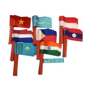 Drapeaux rectangulaires portables personnalisés en polyester avec mât en acrylique, imprimés numériquement pour activités promotionnelles - Product Image 5