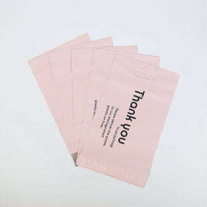 Sac d'expédition personnalisé en polyéthylène épais et recyclable avec poignée intégrée, logo imprimé, pour coursiers et fourrures - Product Image 3
