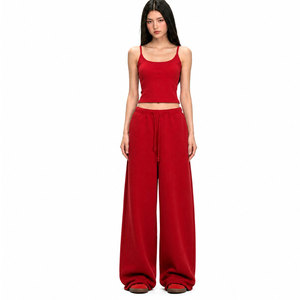 Conjunto de 2 piezas para mujer: Top camisero sin mangas y pantalones de chándal de pierna ancha, atuendo casual personalizado de algodón para mujer - Product Image 1