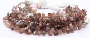 Perles de pierre de lune naturelle AAA chocolat, facettées en forme de poire, 5x7 MM, brin de 8 pouces - Product Image 2