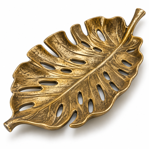 Plateau décoratif en argent antique en forme de feuille, fait main, en métal, avec des veines en relief et des détails botaniques sculptés pour la table - Product Image 6
