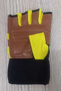 Gants de fitness demi-doigts légers et respirants en PU avec fermeture à boucle pour haltérophilie et exercices pliométriques 0,5 kg Hommes Geo - Product Image 4