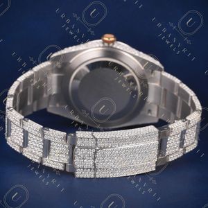Reloj mecánico artesanal de acero inoxidable con lectura analógica, movimiento automático, diamantes moissanita de corte redondo, claridad VS VVS EF - Product Image 3