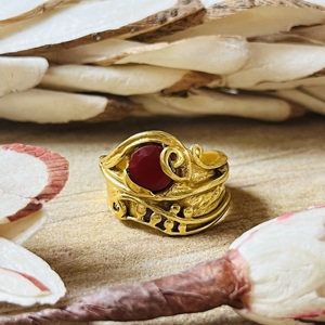 Bagues Statement au Design Unique, Bandes en Laiton Style Bohème pour Femmes, Bague en Onyx Plaqué Or 18 carats Motif Vague Tribale pour Vente en Gros/OEM/ODM - Product Image 1