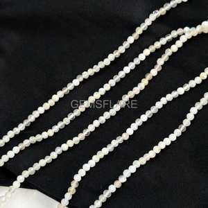 Cuentas redondas microfacetadas de piedra lunar blanca natural de 2 mm, pequeñas cuentas de piedra lunar para la fabricación de joyas, piedras preciosas sueltas facetadas al por mayor. - Product Image 3