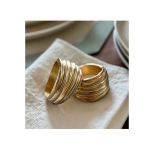แหวนรองผ้าเช็ดปากโลหะสุดหรู ออกแบบเพื่อเสริมสร้างความสง่างามในการรับรองแขก ด้วยฝีมือประณีตและเสน่ห์เหนือกาลเวลา - Product Image 6