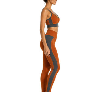 Ensemble de sport côtelé sans couture pour femme, vêtements de sport athlétiques avec texture côtelée pour l'entraînement physique et la course à pied, très demandé - Product Image 3