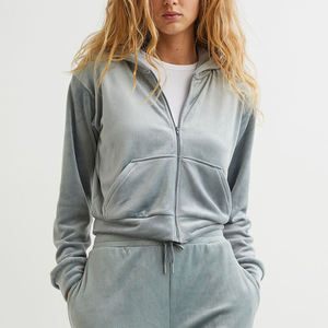 Sweat-shirt à capuche court en molleton imprimé uni pour femme, anti-boulochage, hiver, poches brodées, manches longues - Product Image 1