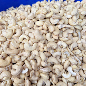 Factory Cheap Price Vietnam Cashew <b>Nuts</b> Wholesale Ww180, Ww240 Wholesale Roasted Cashew <b>Nuts</b> With Free Tax - Product Image 1