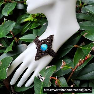 Pulsera de Macramé Marrón Hecha a Mano con Cuarzo Rosa, Joyería Curativa Ajustable Estilo Boho - Product Image 2