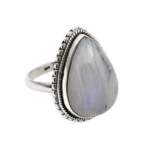 Anillo artesanal de piedra lunar arcoíris hecho a mano con plata de ley 925, joyería bohemia, regalo perfecto para niñas y niños - Product Image 1