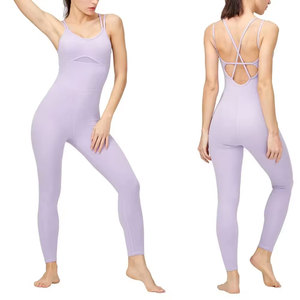Mono de yoga para mujer, color lavanda, de cintura alta, largo completo, con tirantes finos, ajuste ceñido, transpirable, elástico, de punto, color liso. - Product Image 1