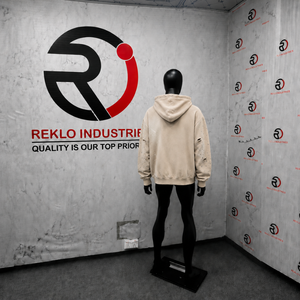Sudadera con capucha beige extragrande para hombre, exclusiva de invierno, con detalles de cristales de imitación, bolsillos desgastados, estilo streetwear, 100% algodón - Product Image 4