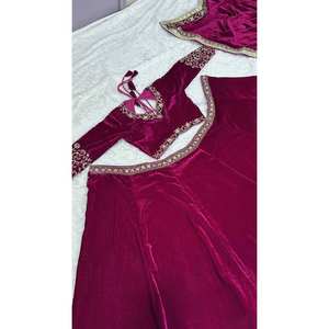 Robes de soirée de créateur Wear Lehenga Choli avec fil Zari Work - Product Image 5