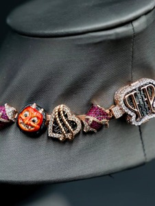 Pendentif de luxe en argent 925 avec moissanite taille princesse en forme de lèvres, serti griffe, style hip-hop et gothique pour homme - Product Image 5