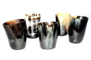 Verre à shot personnalisé en corne de buffle, fait main par un artisan, tasse à boire rustique naturelle, accessoire de service pour bar, collection - Product Image 2