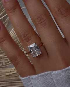 Bagues de fiançailles solitaires en or massif 14K 18K avec diamant de laboratoire taille coussin 4 carats, halo dissimulé et sertissage à griffes, pour mariage et demande en mariage - Product Image 6