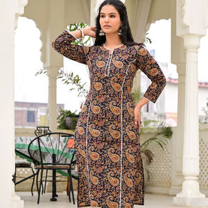 Conjunto de Kurti y Pantalón Negro con Estampado Paisley para Mujer, Algodón, Estilo Étnico, para Bodas y Fiestas, Venta al Por Mayor - Product Image 1