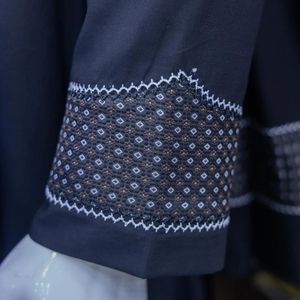 Robe afghane pour homme en bleu indigo, à superpositions, légère, respirante, en mélange de coton, tenue traditionnelle afghane pour homme - Product Image 2
