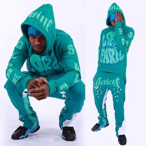 Conjunto de Sudadera y Pantalones Deportivos Personalizados con Estampado Puff: Sudadera Corta con Capucha y Pantalones Acampanados, Pantalones Deportivos Apilados con Estampado Puff - Product Image 1