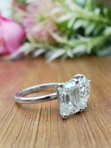 Bague de fiançailles en argent sterling 925 avec diamant moissanite au design unique, bijoux de mariée scintillants de haute clarté, cadeau en vente - Product Image 3