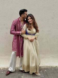 Compra al por mayor: Traje Anarkali de seda Chinon para mujer con chaqueta de seda Mono y lentejuelas bordadas, conjunto de 3 piezas (vestido, pantalón y dupatta), talla 44 - Product Image 4