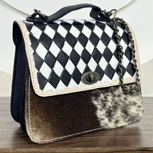 กระเป๋าสะพายพาดลำตัวหนังวัวทำด้วยมือกระเป๋าสะพายไหล่แบบเปิดไหล่ลายหมากรุกพร้อมสายโซ่มีสไตล์และทนทาน - Product Image 4