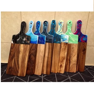 Tabla de Cortar de Madera Rectangular Más Vendida con Diseño de Mango con Incrustaciones de Resina Verde, Increíblemente Elaborada por S & SONS - Product Image 6