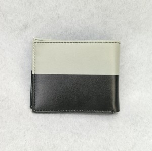 กระเป๋าใส่บัตรพิมพ์ลายทีมฟุตบอล หนัง PU สำหรับผู้ชาย ป้องกัน RFID ของขวัญส่งเสริมการขาย พวงกุญแจสะสม - Product Image 5