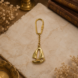 Porte-clés en laiton vintage personnalisé SHUBHAM, bateau à voile gravé, fait main, cadeau promotionnel - Product Image 2
