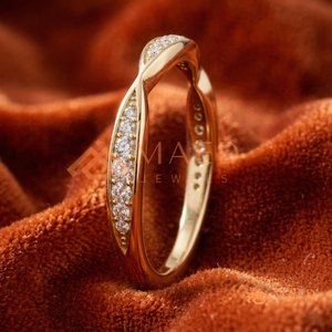 Bague romantique en or 18 carats avec diamants cultivés en laboratoire, alternant baguettes et diamants ronds | Bague de promesse minimaliste en moissanite pour mariée - Product Image 4