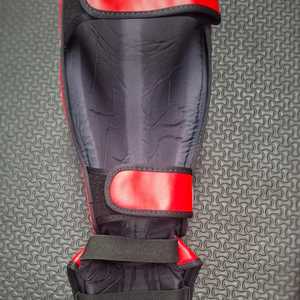 Protector de Piernas Fairtex de la Mejor Calidad para Boxeo, Kickboxing y MMA, Protector de Tibias de Cuero para Muay Thai - Product Image 2