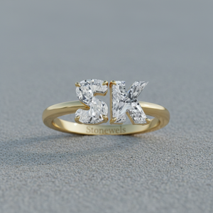 Anillo Personalizado con Inicial en Oro Stonewels, Diamante Cultivado en Laboratorio CVD |   Joyería de Lujo con Alfabeto Personalizado |   Anillo con engaste de bisel certificado - Product Image 2