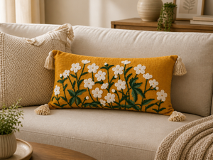 Coussin lombaire personnalisé fait main en coton, broderie florale moutarde, style bohème, fleur blanche tuftée, coussin d'appoint long avec pompons - Product Image 6