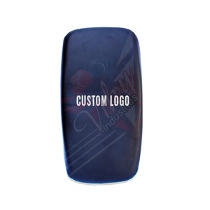 เป้าซ้อมมวยแบบพรีเมี่ยมแผ่นหนังเตะโล่สไตล์ที่แตกต่างกันแผ่นเตะสีโลโก้ออกแบบได้ตามต้องการ - Product Image 1