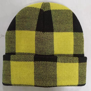 Gorros de Invierno Clásicos con Logotipo Bordado Personalizado, Gorros de Punto - Product Image 5