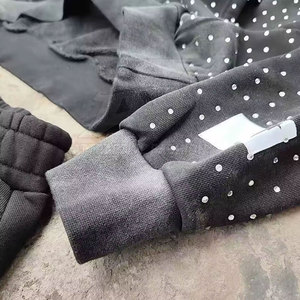 Chándal de Invierno con Capucha y Pedrería de Alta Calidad, con Material 100% Algodón Transpirable, Estilo Casual Moderno - Product Image 4