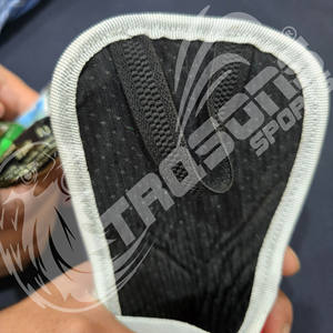 Protector de Espinilla de Béisbol TRQSONS Personalizable con Acolchado de Espuma EVA - Color y Logotipo Personalizados, Diseño Ligero para Uso Profesional - Product Image 4